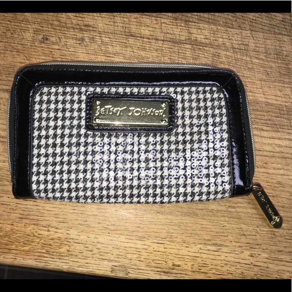 Betsey Johnson wallet